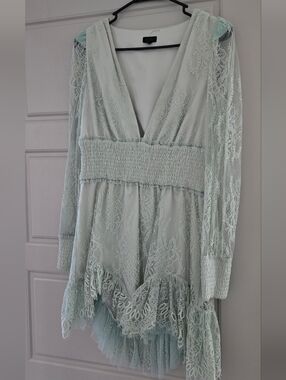 NBD Pale Mint Lace V-Neck Long Sleeve Dress